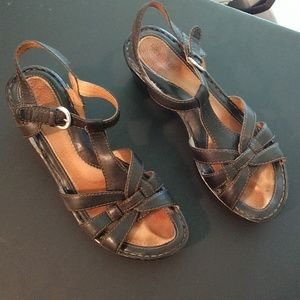 Born sandals in Black